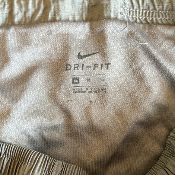 Nike Shorts - Picture 6 of 6